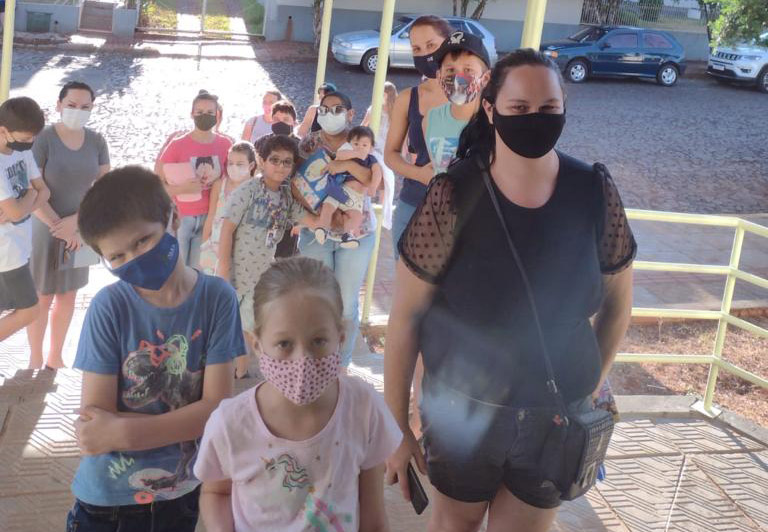 CRIANÇAS COMEÇAM A SER IMUNIZADAS CONTRA A COVID-19